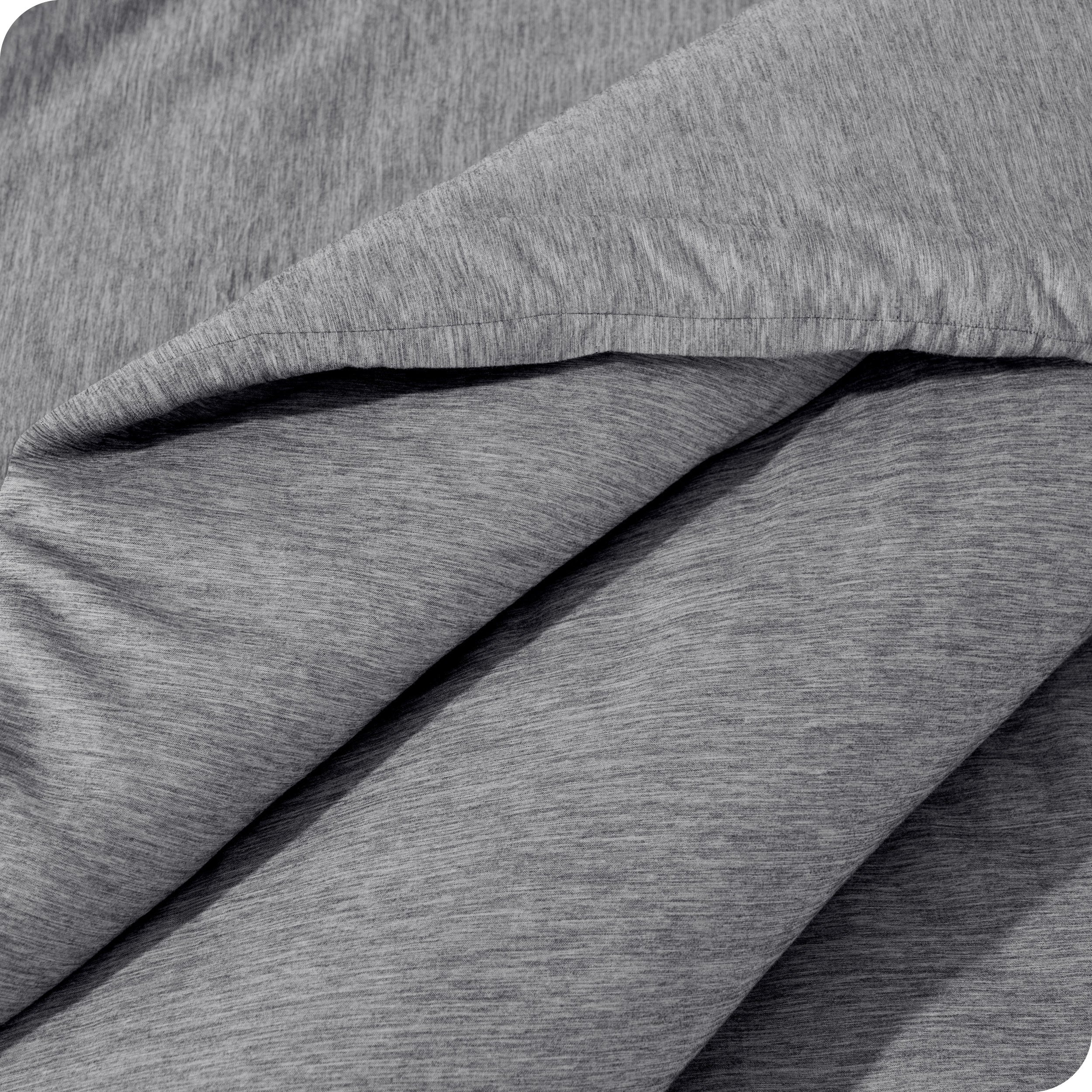 A close up of a track stitch comforter