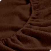 Close in view showing the elastic on the fitted sheet