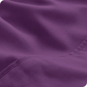 Close-up of the fabric and its neatly finished edge.