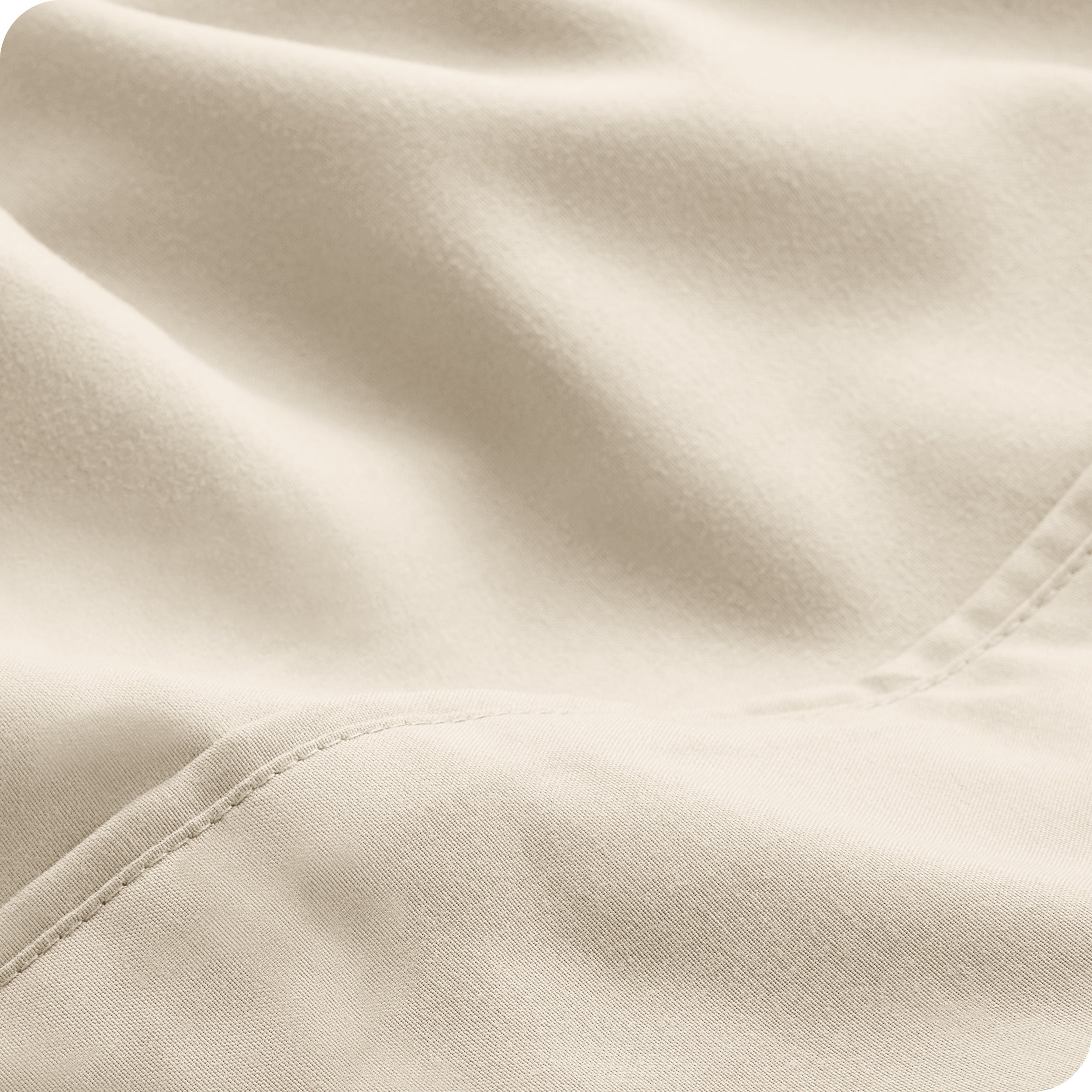 Close-up of the fabric and its neatly finished edge.