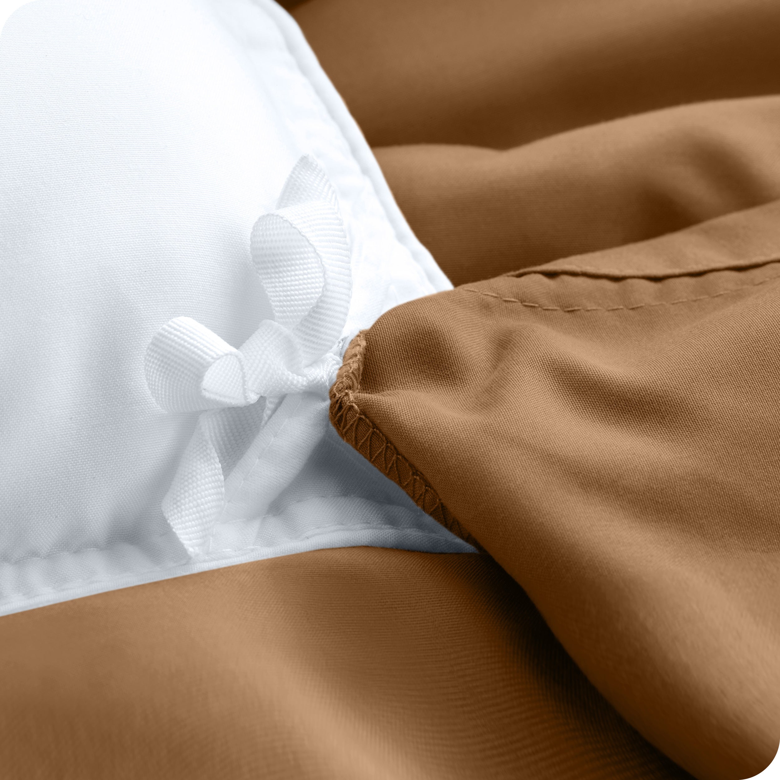 Corner ties used to secure a duvet insert to the duvet cover