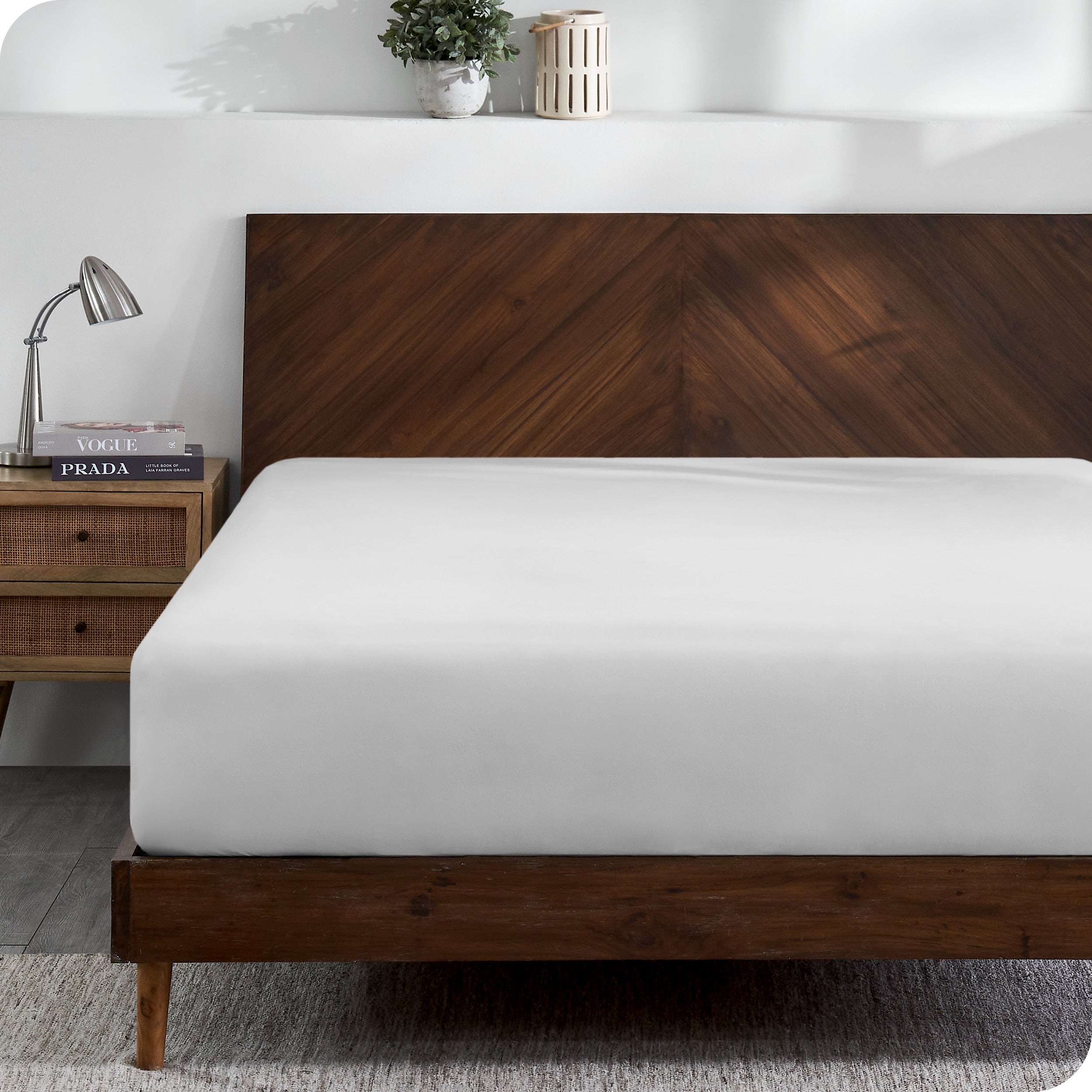 A jersey fitted sheet on a mattress