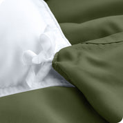 Corner ties used to secure a duvet insert to the duvet cover