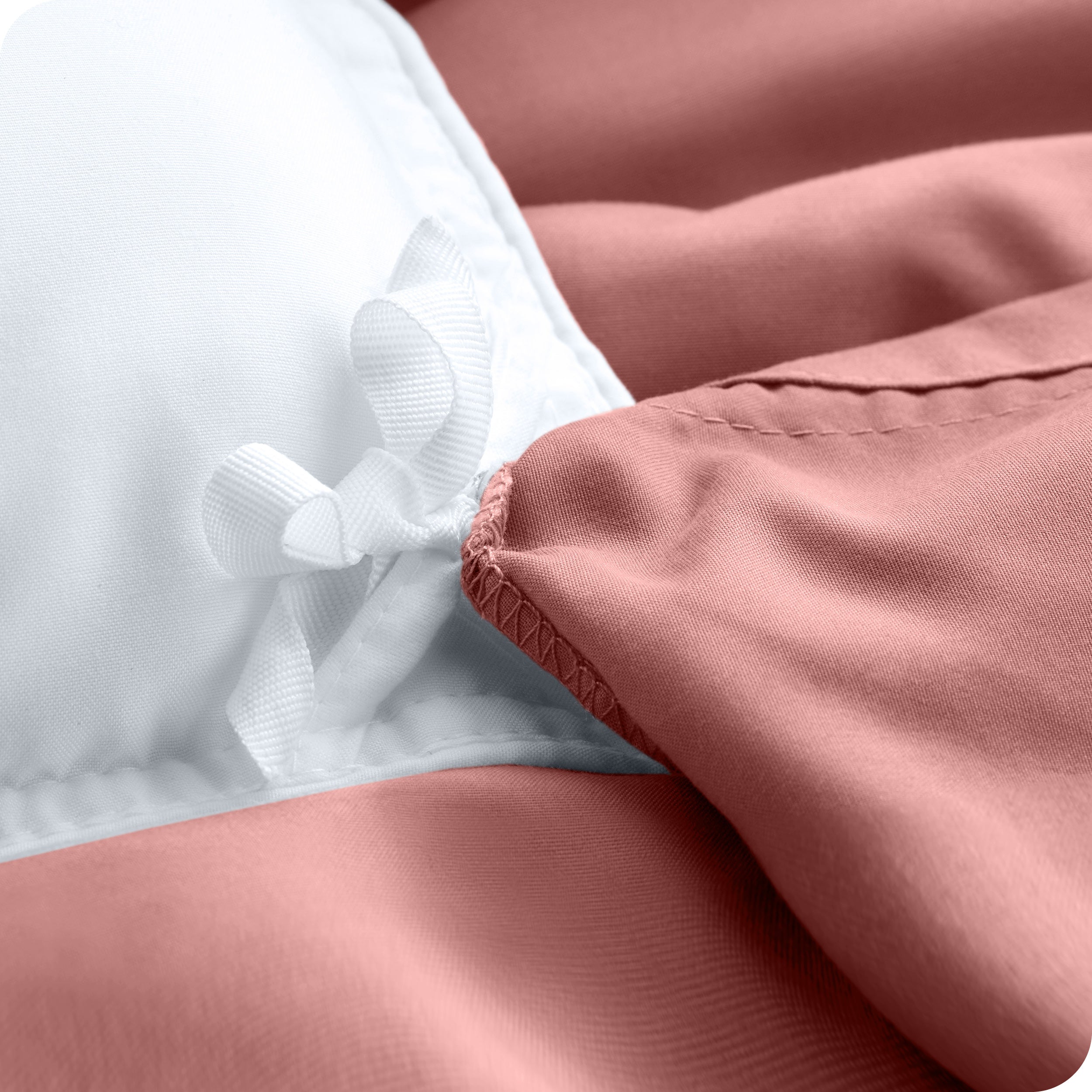 Corner ties used to secure a duvet insert to the duvet cover