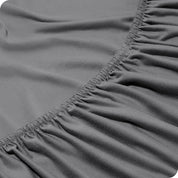 Close up of a elasticized fitted sheet