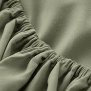 Close up of the elastic on the fitted sheet