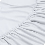 Close up of a elasticized fitted sheet